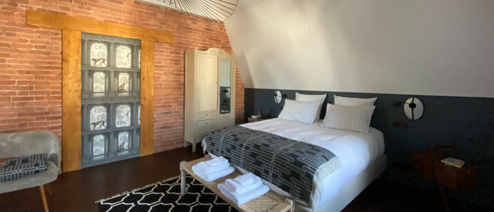 Uploads Suite Eugenie